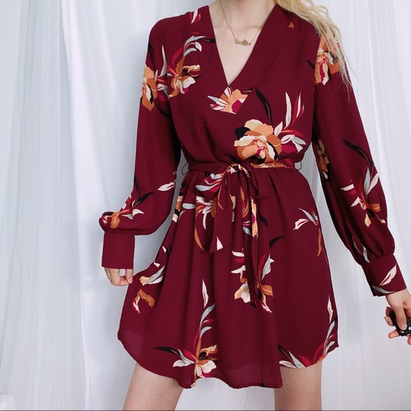 SOLD🎉Plum Floral Wrap Dress Long Sleeve Kimono - Picture 3 of 12
